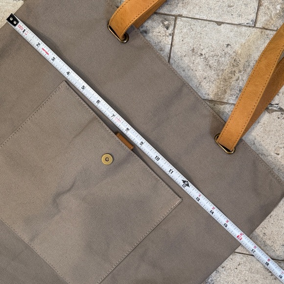 Hearth and Hand w/Magnolia, Grayish khaki Tote Bag Tan vegan slide Straps - Picture 12 of 16